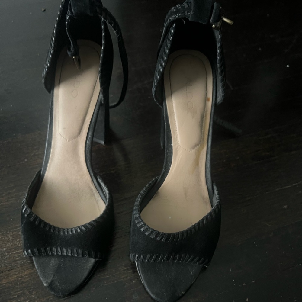 Aldo black strap heel 🖤👠 well worn